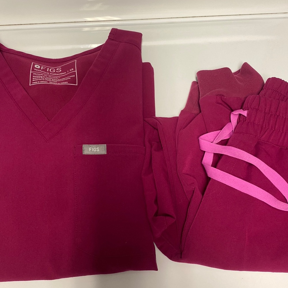 Figs scrubs